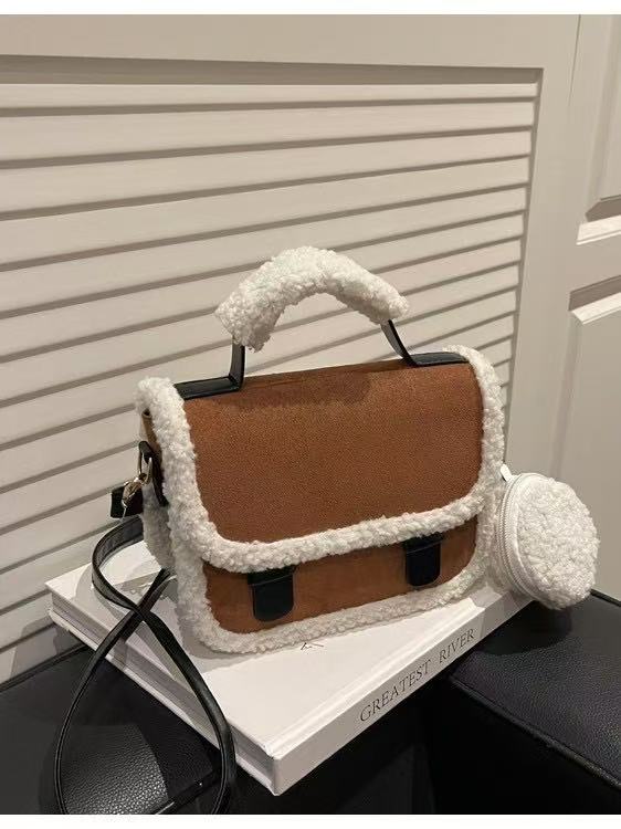 T588-704   Plush tote bag with one shoulder - GYBB - Image 2