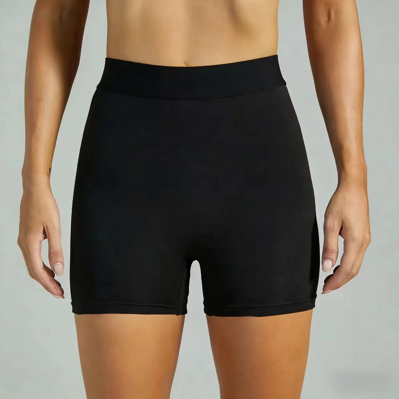 T588-1083 Sports Yoga Fitness Training Running Shorts