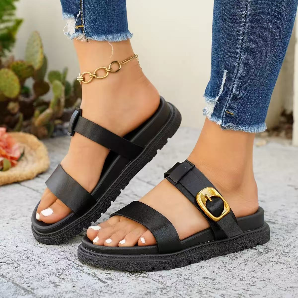 T588-1161  Fashionable women's sandals
