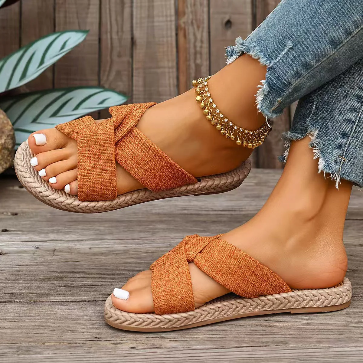 T588-1183 Cross and drag flat beach shoes on the outside - Image 4
