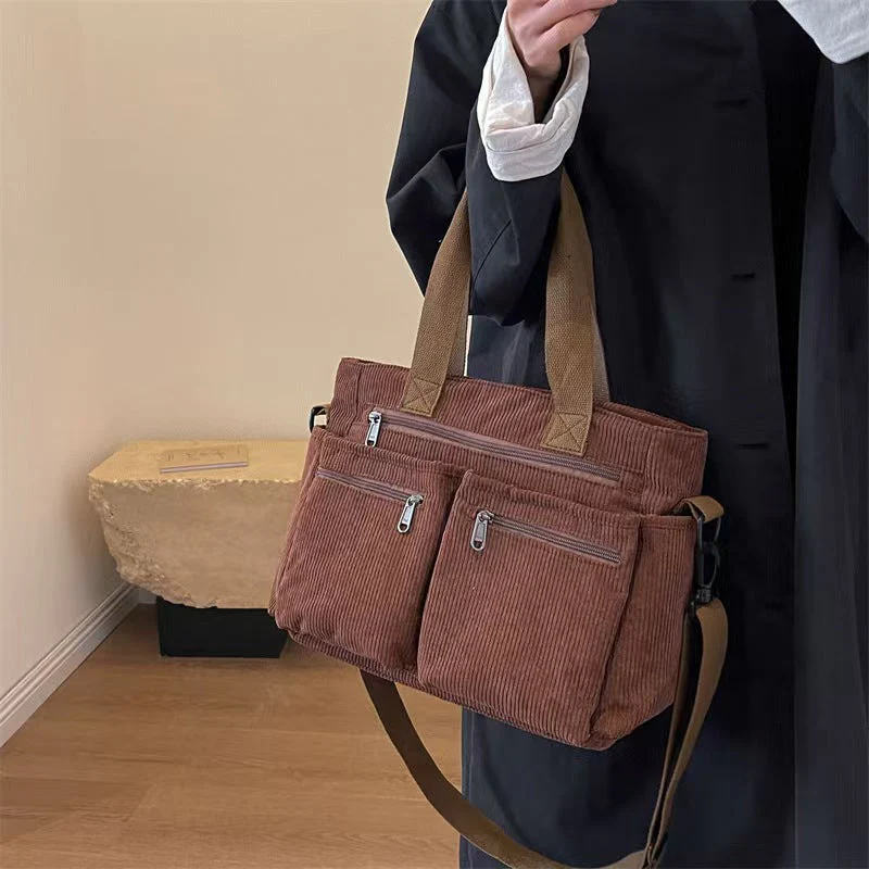 T588-1184  Single shoulder large capacity commuting leisure crossbody bag