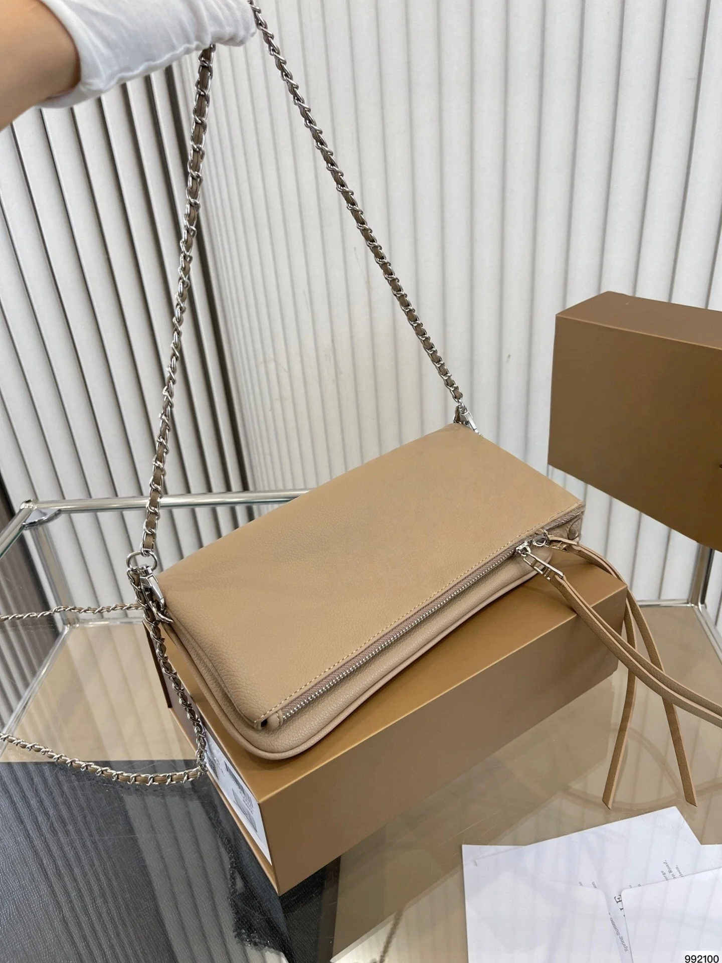 T588-817   Bestselling handbag - Image 2