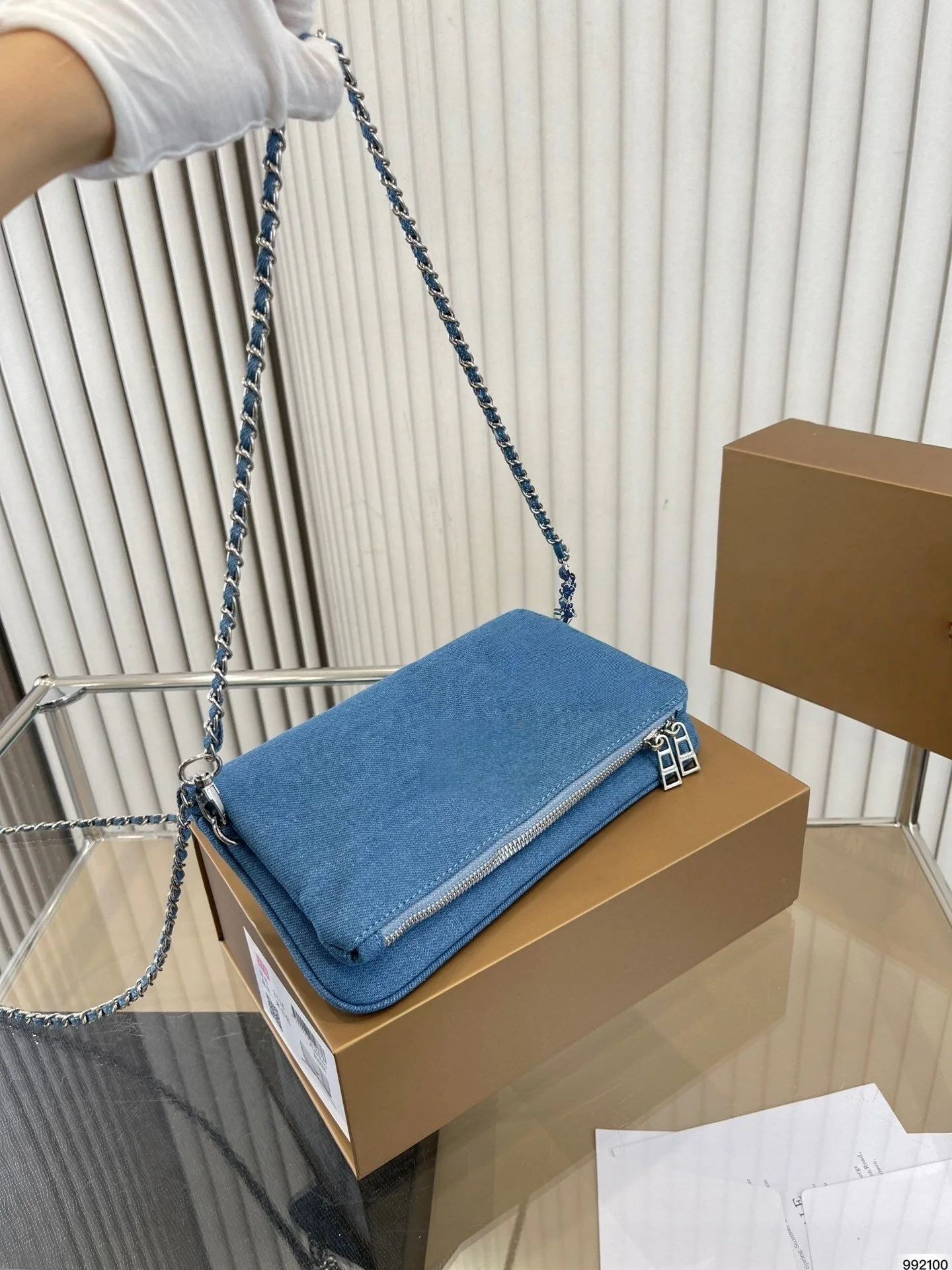 T588-817   Bestselling handbag - Image 4