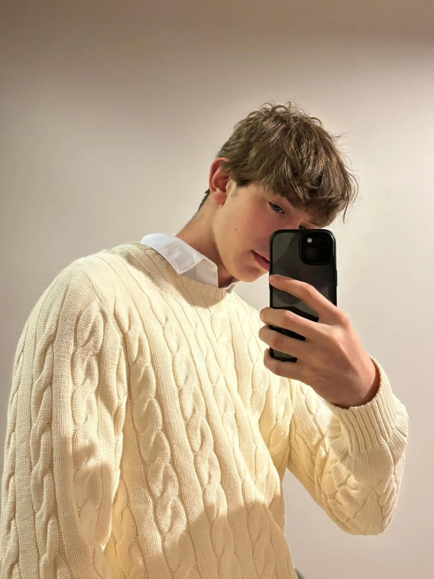 T588-877 Men's knitted sweater with long sleeves and loose fit - Image 6