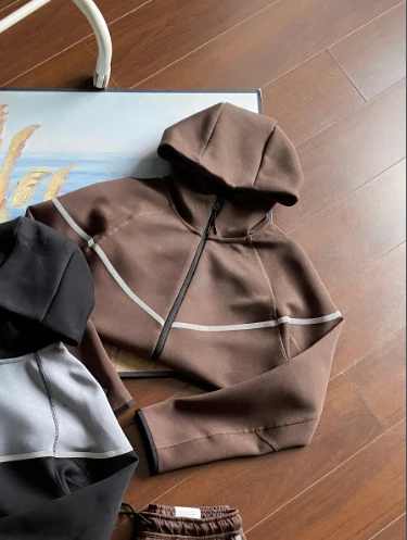 T588-882  Color blocked sports top hooded      only   top !!! - Image 5