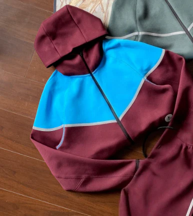 T588-882  Color blocked sports top hooded      only   top !!! - Image 6