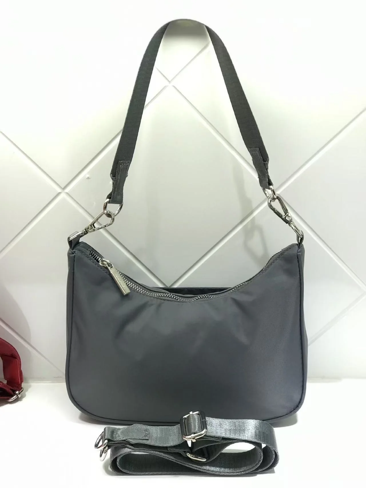 T588-892 Adjustable shoulder and armpit bag with diagonal cross for casual use - Image 2