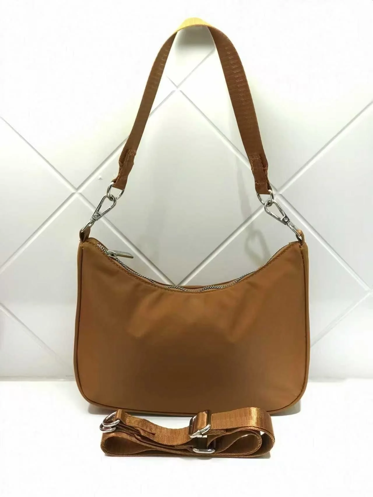 T588-892 Adjustable shoulder and armpit bag with diagonal cross for casual use - Image 4