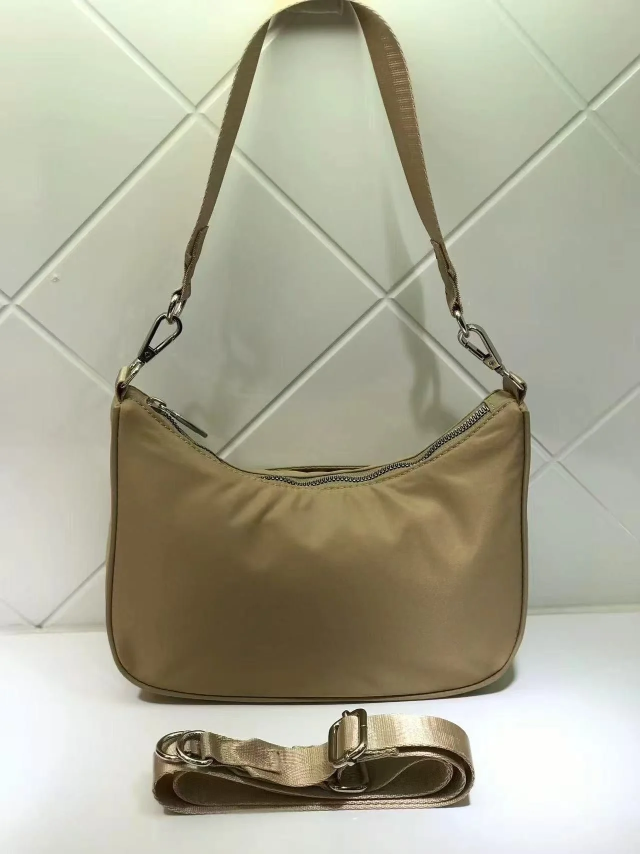 T588-892 Adjustable shoulder and armpit bag with diagonal cross for casual use - Image 5