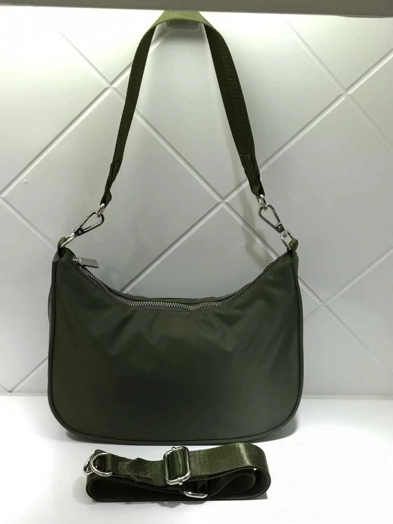 T588-892 Adjustable shoulder and armpit bag with diagonal cross for casual use - Image 8