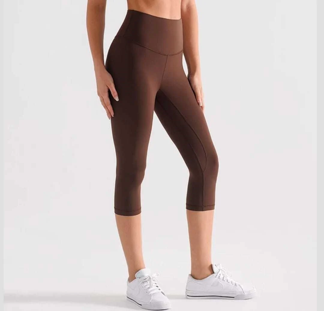 T588-924 Seven point yoga pants with high waist, hip lifting, and quick drying - Image 5