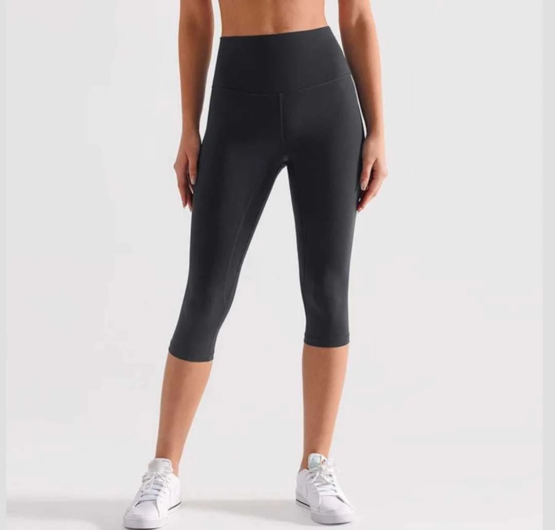 T588-924 Seven point yoga pants with high waist, hip lifting, and quick drying - Image 7