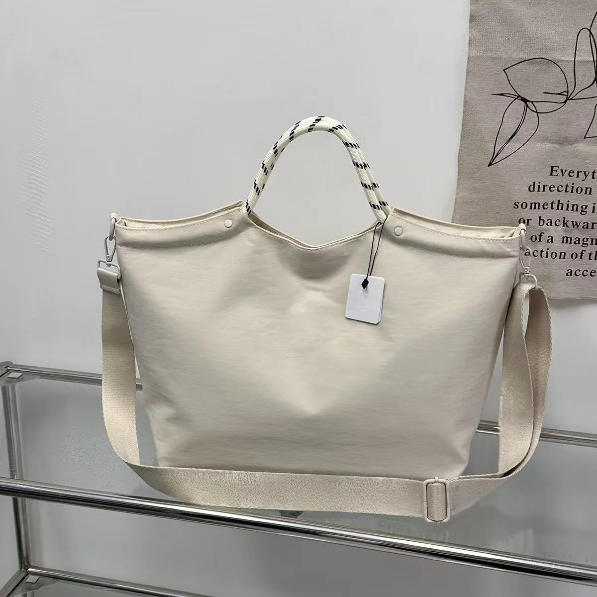 T588-943 Large capacity tote shoulder and armpit handbag - Image 3