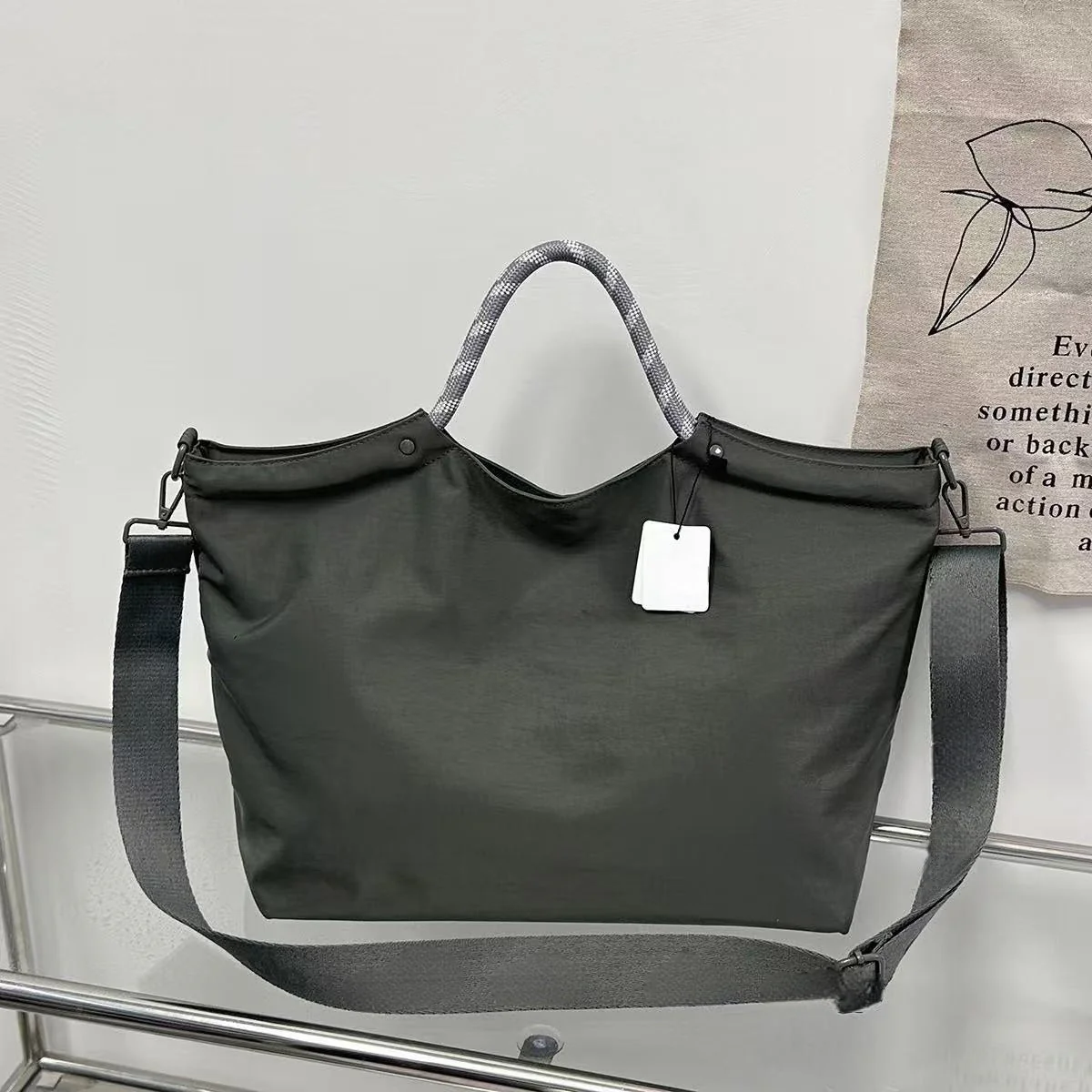 T588-943 Large capacity tote shoulder and armpit handbag - Image 5