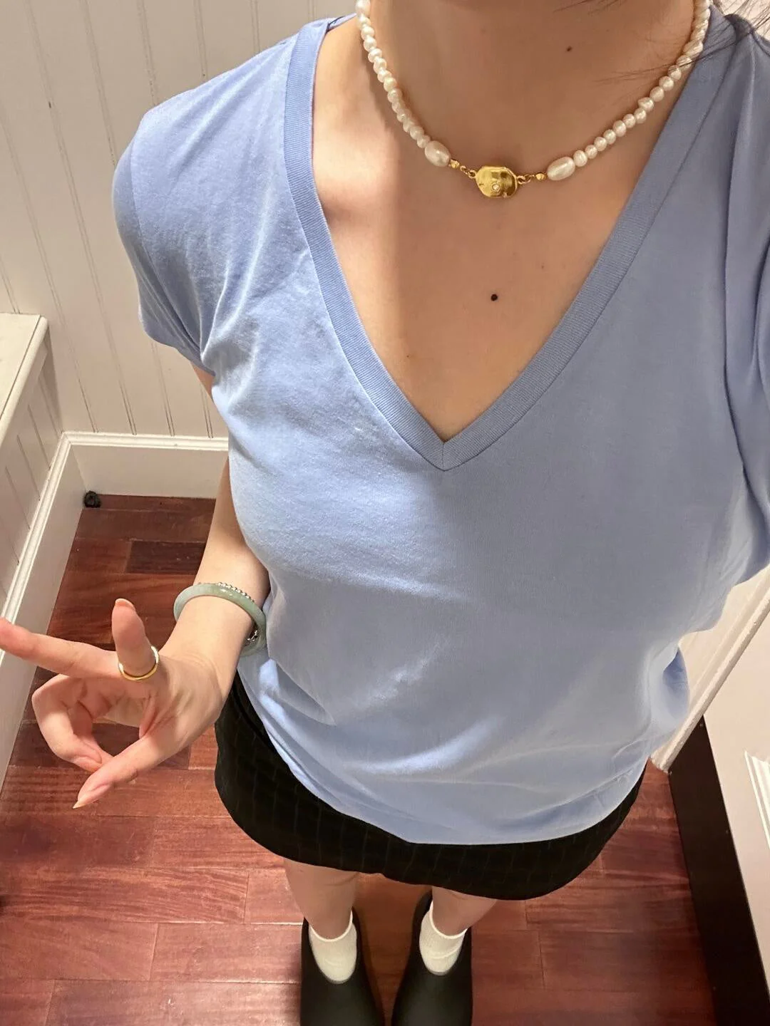 T588-990  Thin short sleeved casual V-neck